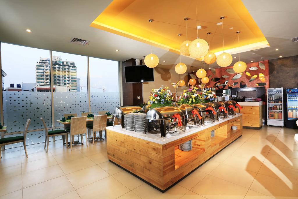 Cipta Hotel Pancoran Jakarta Exterior photo