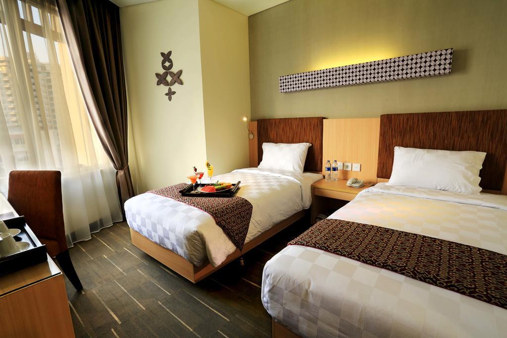 Cipta Hotel Pancoran Jakarta Exterior photo