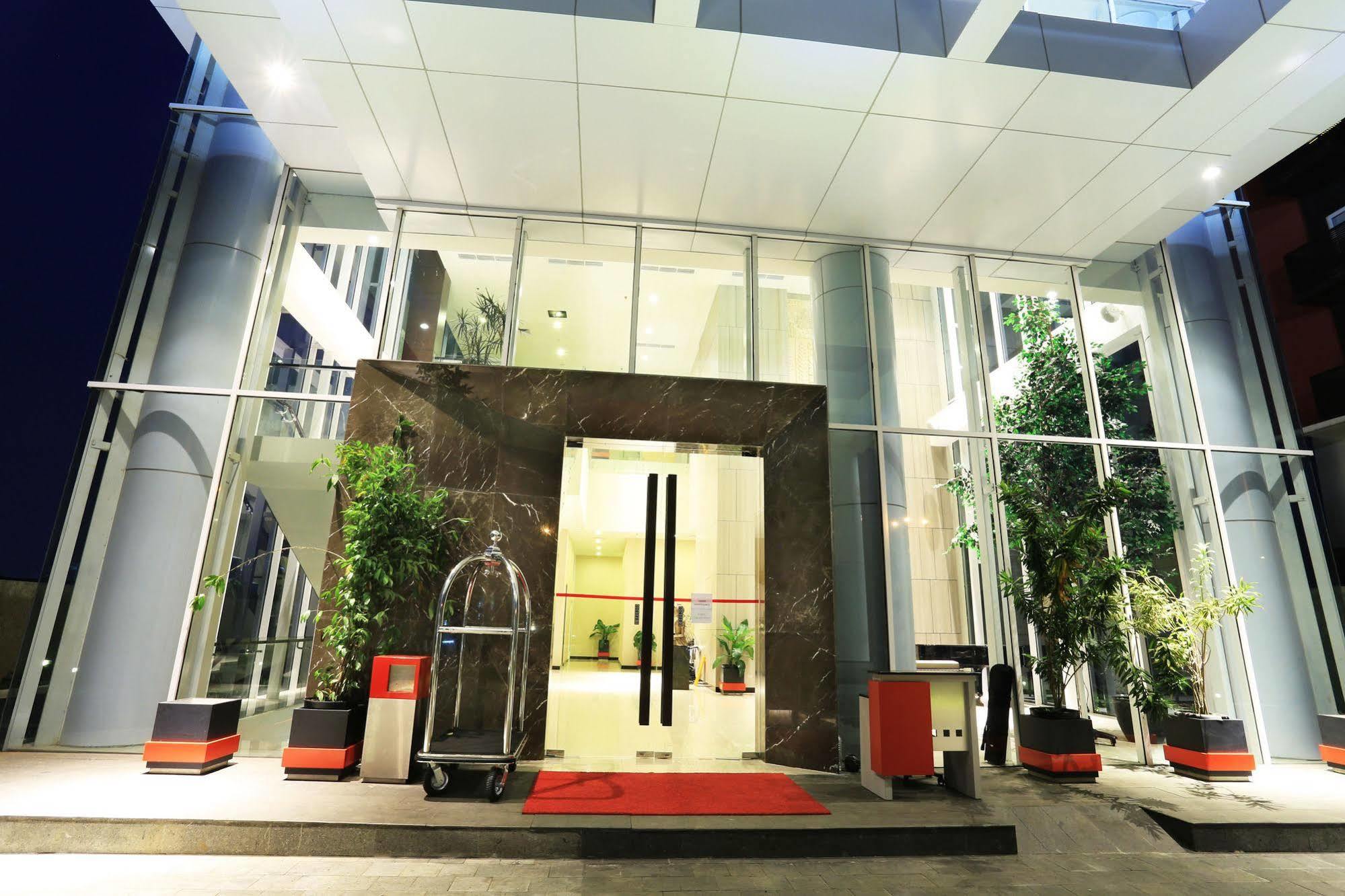 Cipta Hotel Pancoran Jakarta Exterior photo