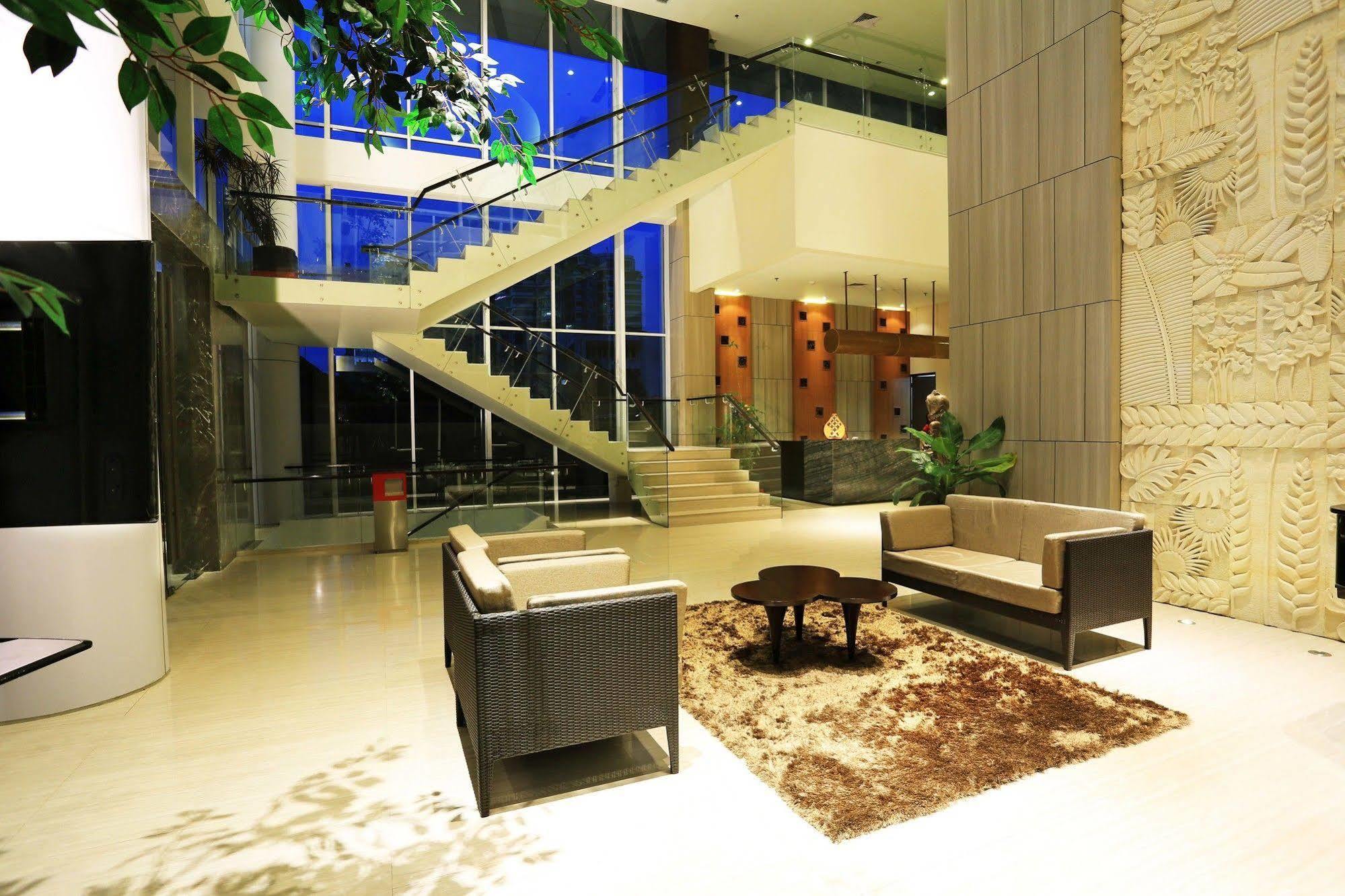 Cipta Hotel Pancoran Jakarta Exterior photo