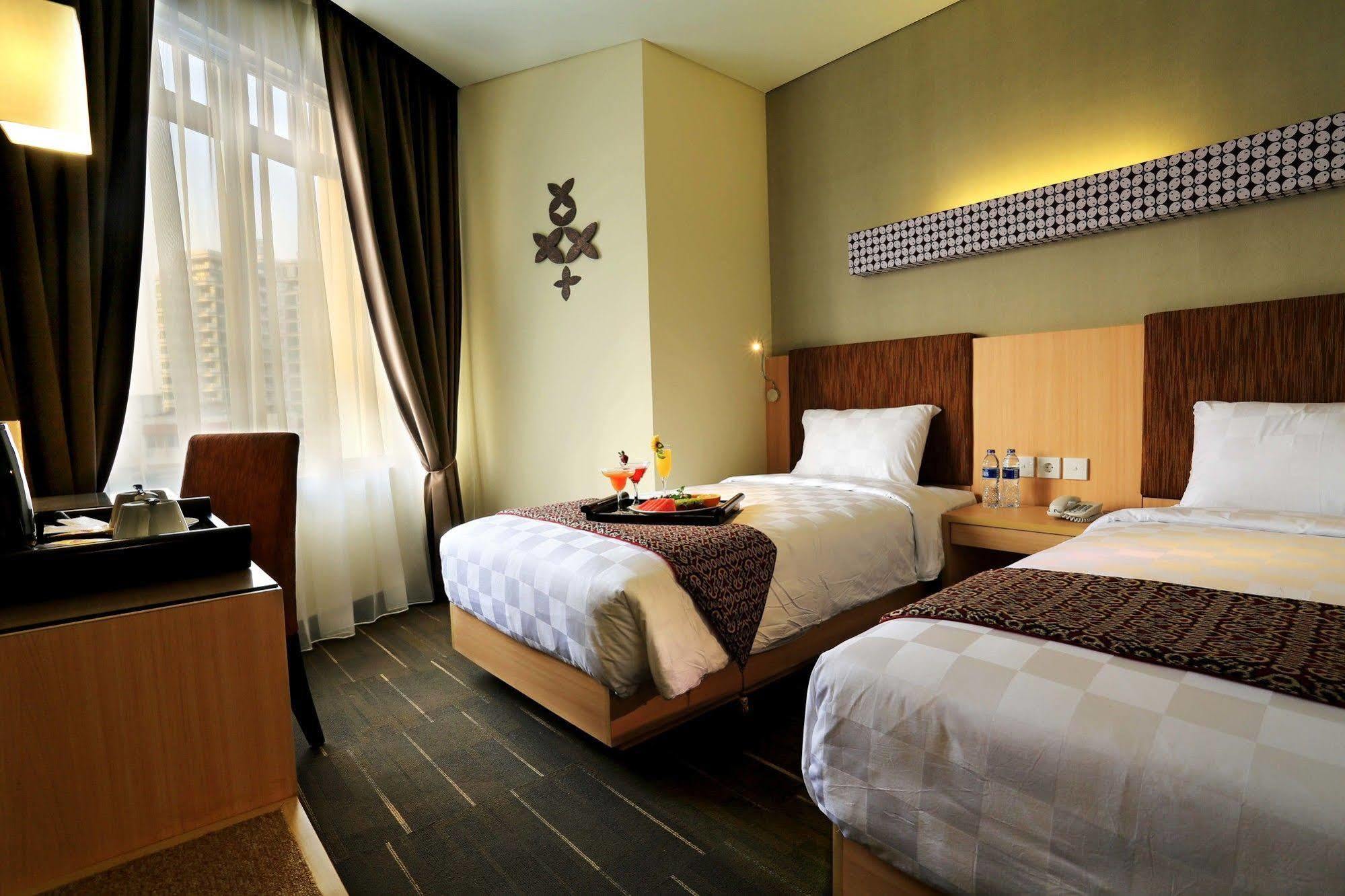 Cipta Hotel Pancoran Jakarta Exterior photo