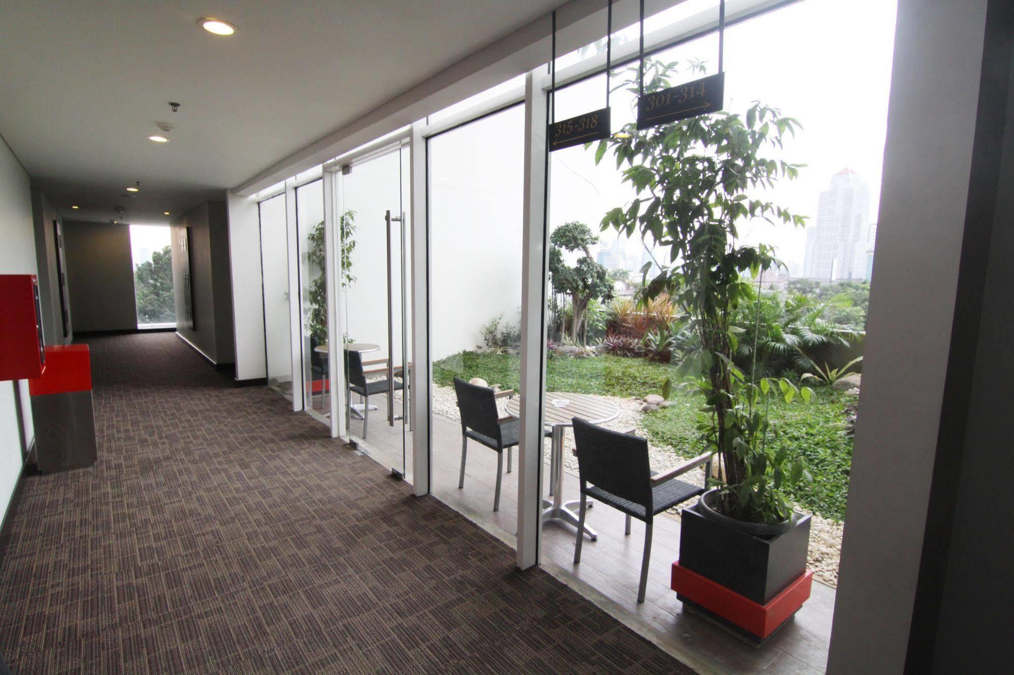 Cipta Hotel Pancoran Jakarta Exterior photo