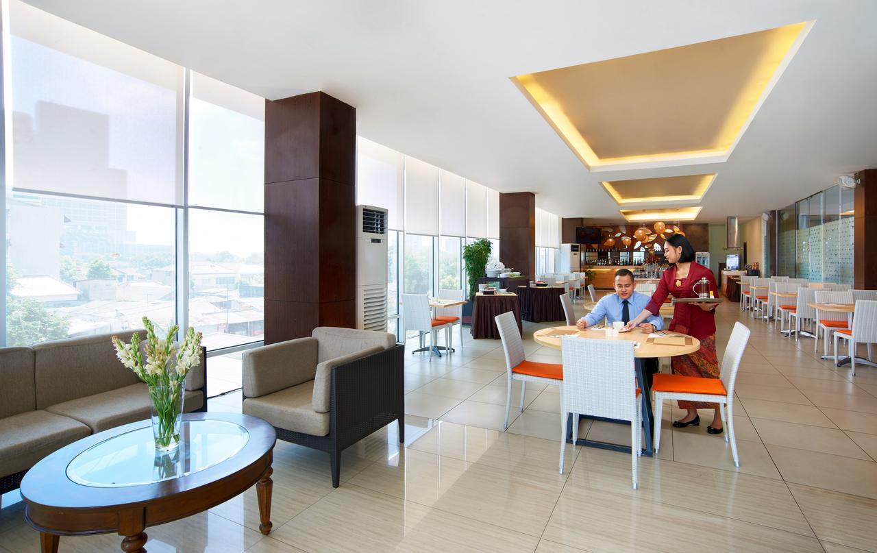 Cipta Hotel Pancoran Jakarta Exterior photo